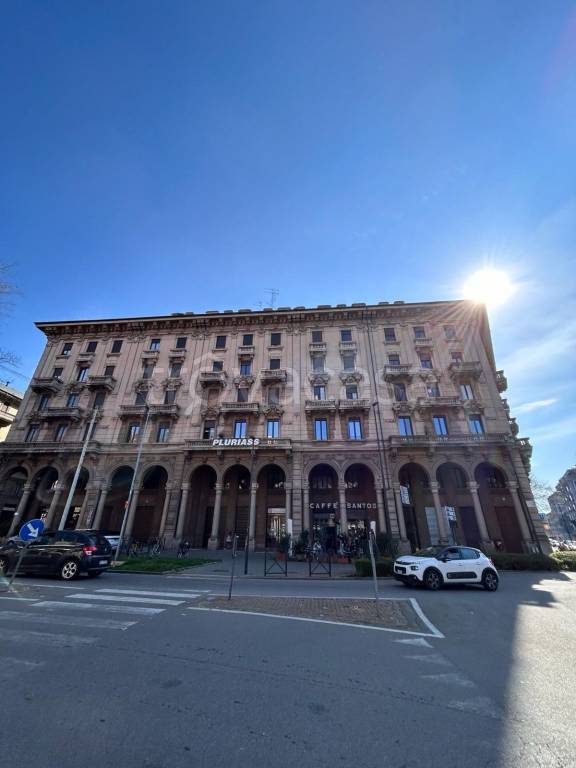 negozio in vendita a Novara in zona Centro Città