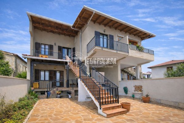 casa indipendente in vendita a Novara in zona zona Sant'Agabio