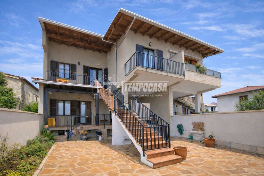 casa indipendente in vendita a Novara in zona zona Sant'Agabio