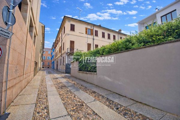 appartamento in vendita a Novara in zona Centro Città