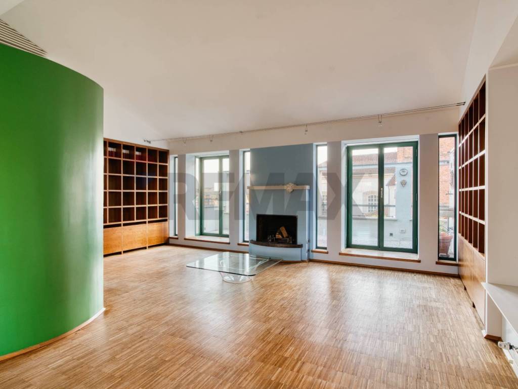 appartamento in vendita a Novara in zona Centro Città