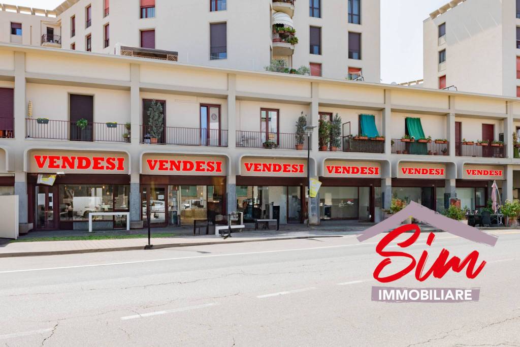 negozio in vendita a Novara in zona zona Agogna - San Paolo