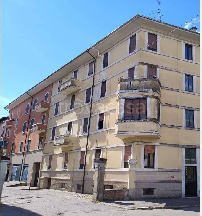 appartamento in vendita a Novara in zona Centro Città