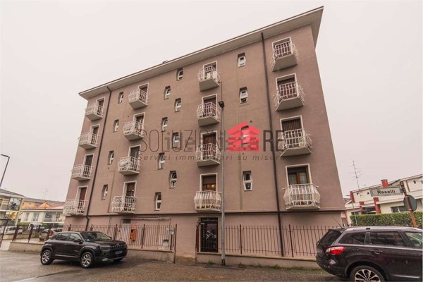 appartamento in vendita a Novara in zona Olengo