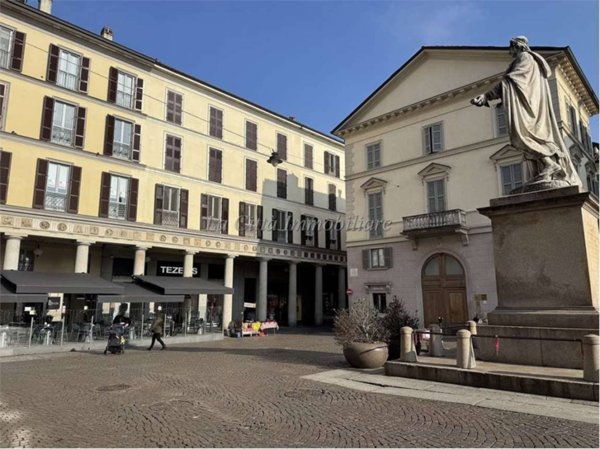 appartamento in vendita a Novara in zona Centro Città