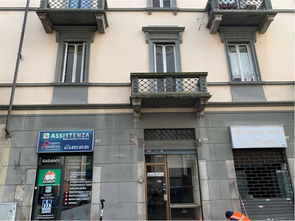 negozio in vendita a Novara in zona Centro Città