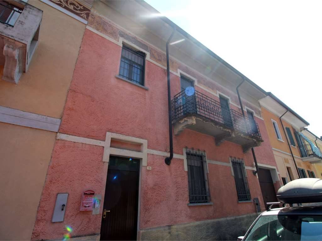 casa indipendente in vendita a Novara in zona Zona Santa Rita