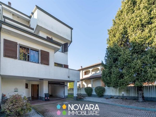 casa indipendente in vendita a Novara in zona zona Sant'Andrea - San Rocco