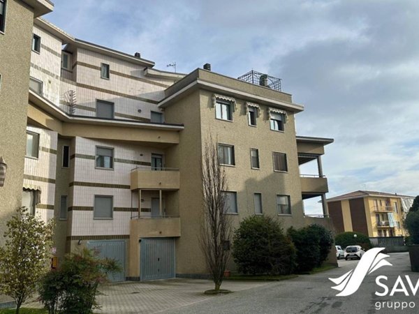 appartamento in vendita a Novara in zona Lumellogno