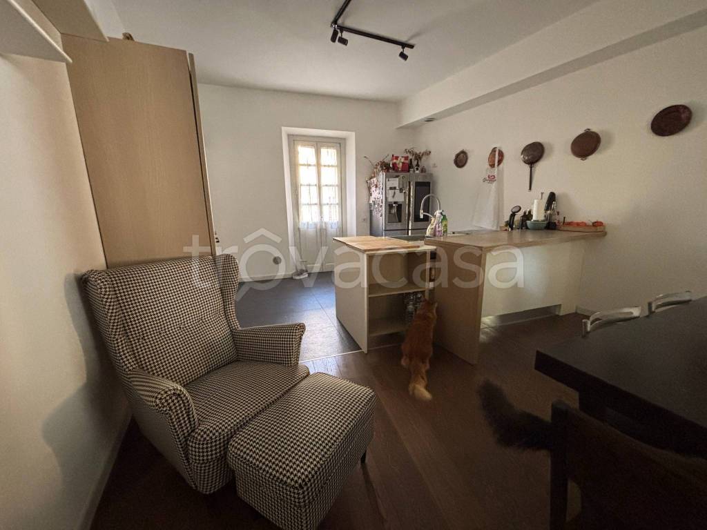 appartamento in vendita a Novara in zona Veveri