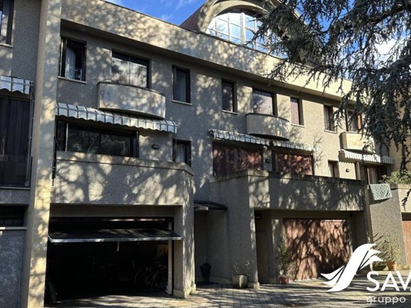 casa indipendente in vendita a Novara in zona zona Sacro Cuore