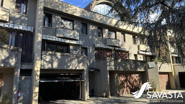 casa indipendente in vendita a Novara in zona zona Sacro Cuore