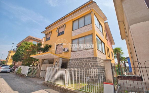 casa indipendente in vendita a Novara in zona zona Sant'Agabio