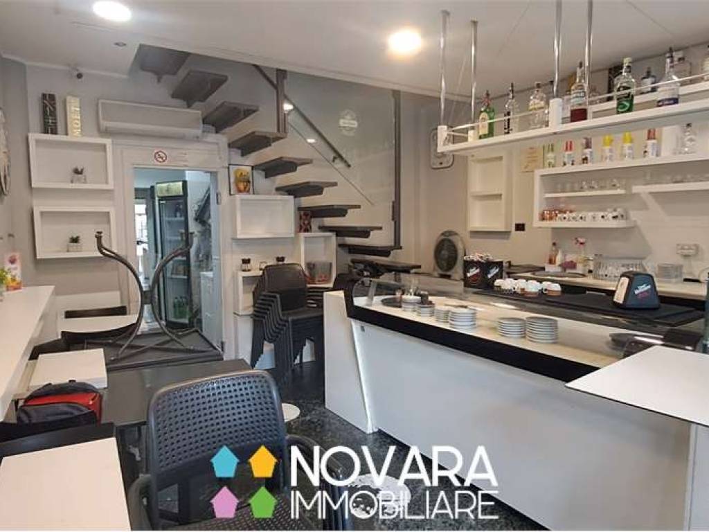 negozio in vendita a Novara in zona Centro Città