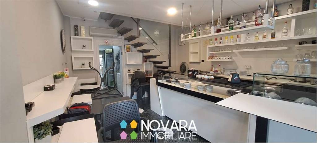 negozio in vendita a Novara in zona Centro Città