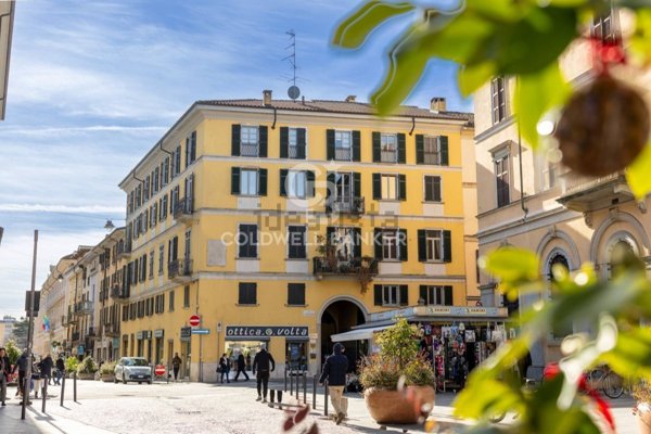 appartamento in vendita a Novara in zona Centro Città