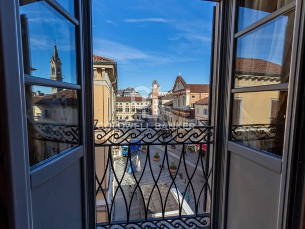 appartamento in vendita a Novara in zona Centro Città