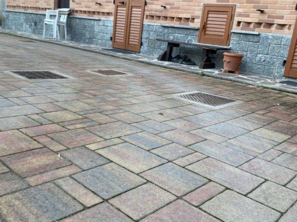 casa indipendente a Novara in zona zona Cittadella - Villaggio Dalmazia