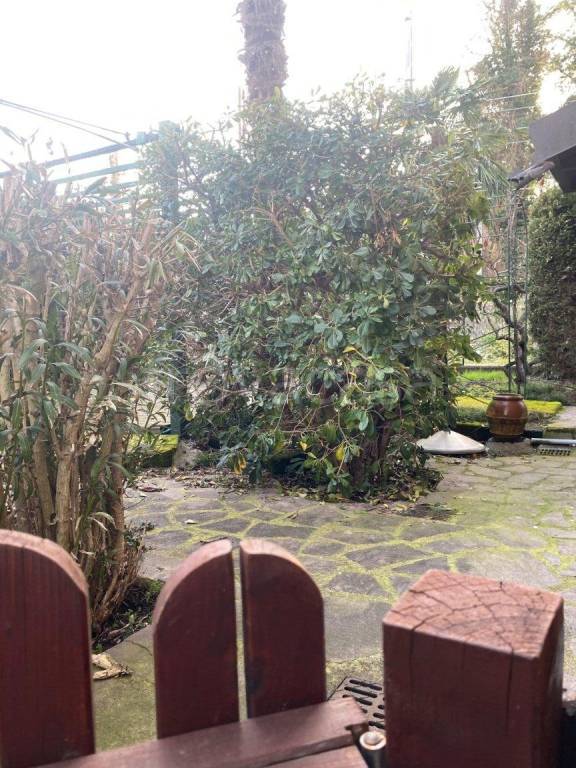 casa indipendente in vendita a Novara in zona zona Bicocca