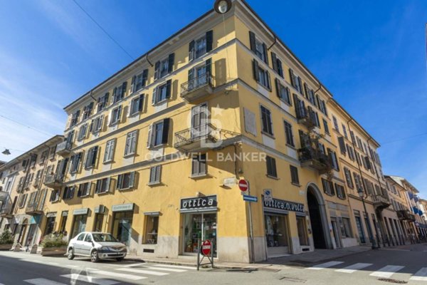 negozio in vendita a Novara in zona Centro Città