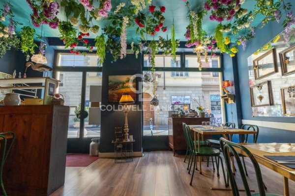 negozio in vendita a Novara in zona Centro Città