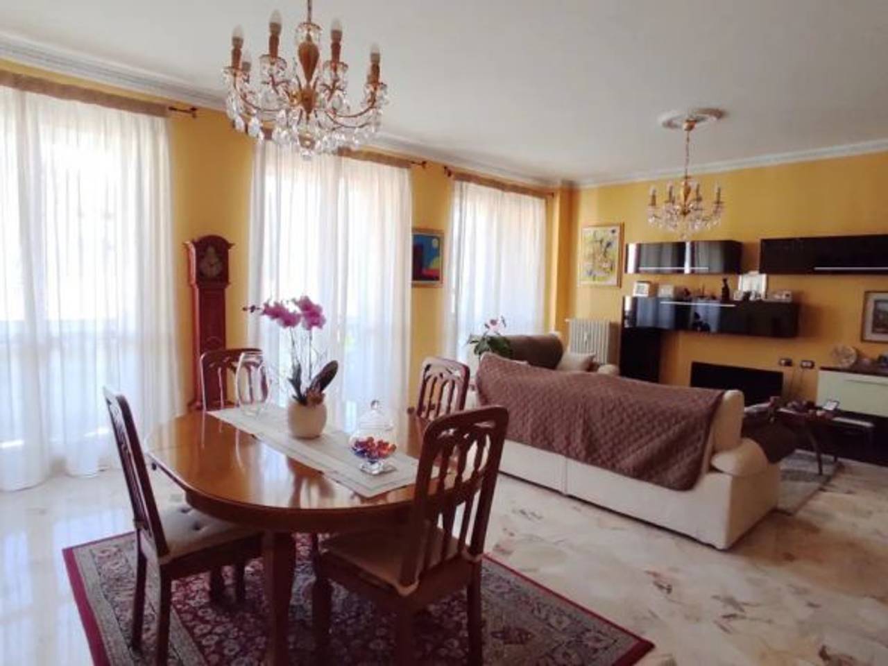 appartamento in vendita a Novara in zona Centro Città