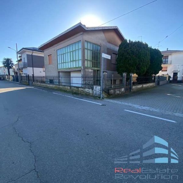 casa indipendente in vendita a Novara in zona Torrion Quartara