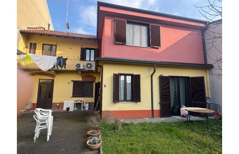 casa indipendente in vendita a Novara in zona zona San Martino