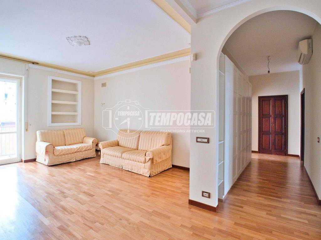 appartamento in vendita a Novara in zona zona Sacro Cuore