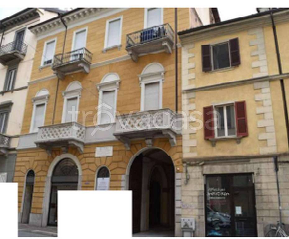 appartamento in vendita a Novara in zona Centro Città