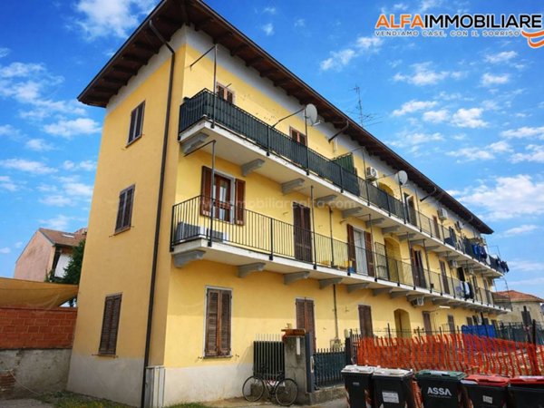 appartamento in vendita a Novara in zona Pernate