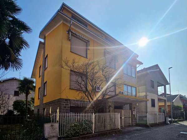 casa indipendente in vendita a Novara in zona zona Sant'Agabio