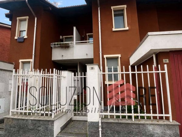 casa indipendente a Novara in zona zona Cittadella - Villaggio Dalmazia