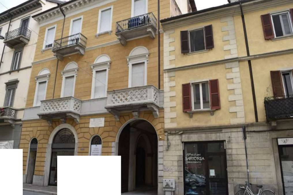 appartamento in vendita a Novara in zona Centro Città