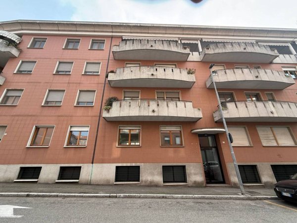 ufficio in vendita a Novara in zona zona Sacro Cuore