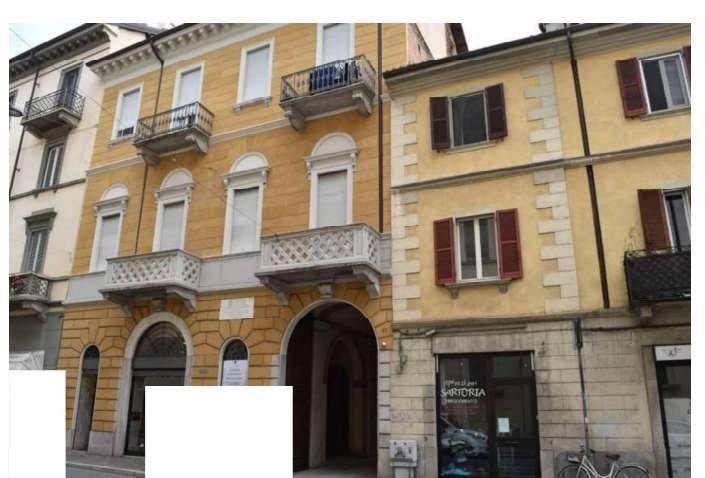 appartamento in vendita a Novara in zona Centro Città