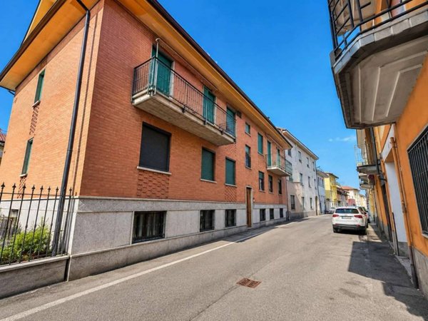appartamento in vendita a Novara in zona Pernate