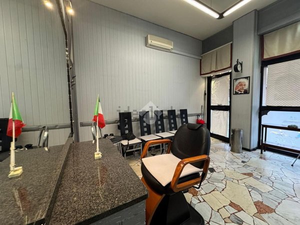 negozio in vendita a Novara in zona Corso Torino