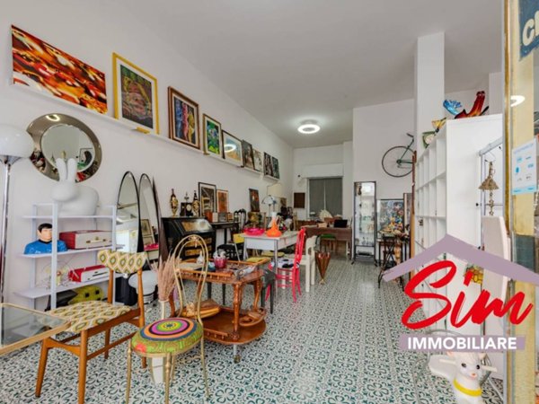 negozio in vendita a Novara in zona zona San Martino