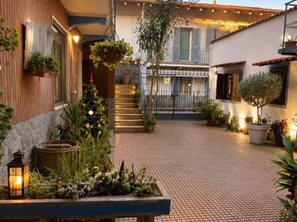 casa indipendente a Novara in zona zona Cittadella - Villaggio Dalmazia
