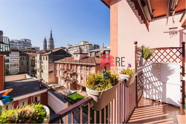 appartamento in vendita a Novara in zona Centro Città