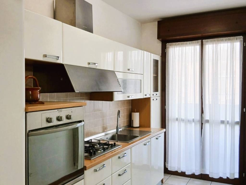 appartamento in vendita a Novara in zona Pernate