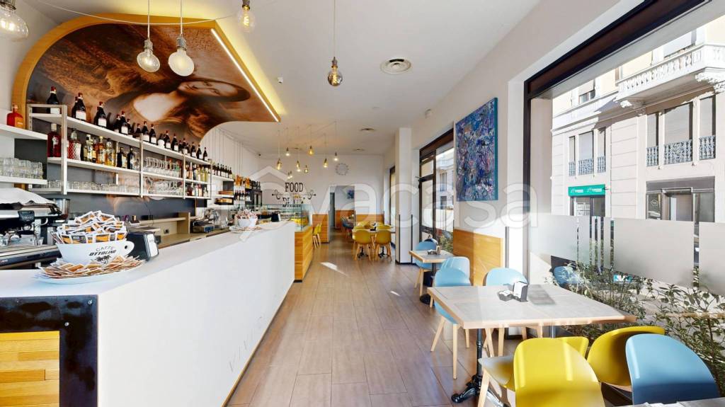 negozio in vendita a Novara