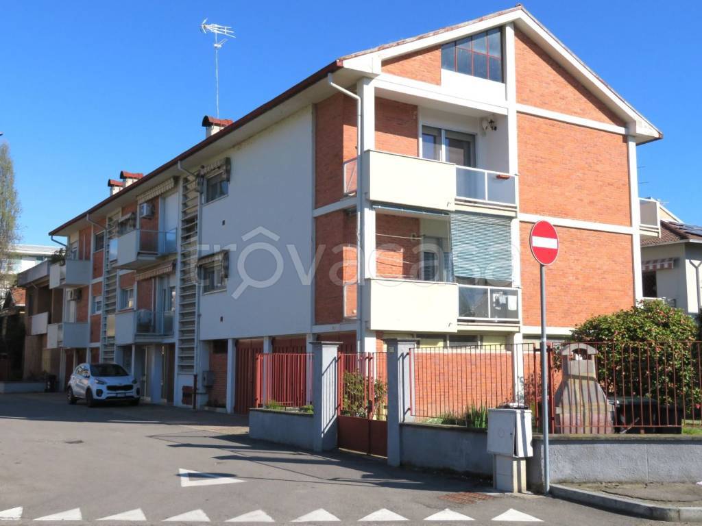 appartamento in vendita a Novara in zona zona Agogna - San Paolo