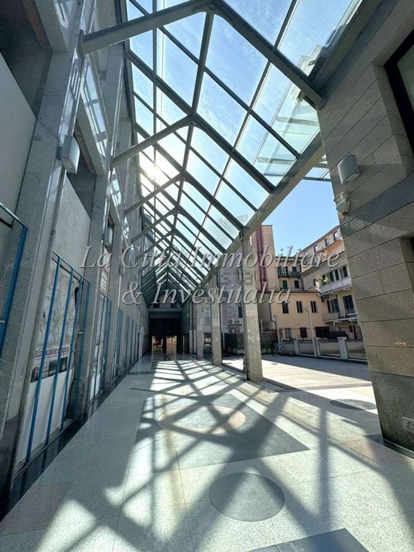 ufficio in vendita a Novara in zona Centro Città