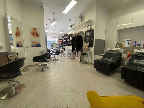 negozio in vendita a Novara in zona zona Sacro Cuore