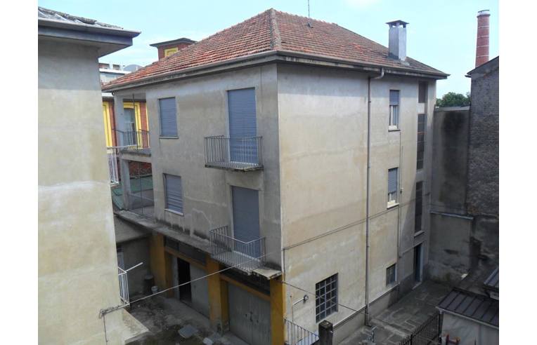 intera palazzina in vendita a Novara in zona zona Sant'Andrea - San Rocco