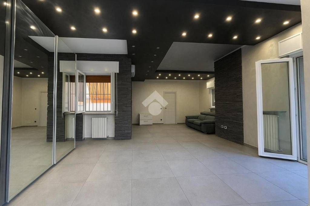 appartamento in vendita a Novara in zona Zona Santa Rita