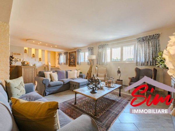 casa indipendente in vendita a Novara in zona zona Sant'Agabio