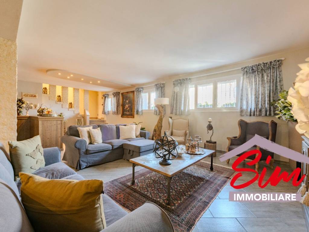 casa indipendente in vendita a Novara in zona zona Sant'Agabio
